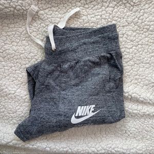 Nike cropped sweats (s)
